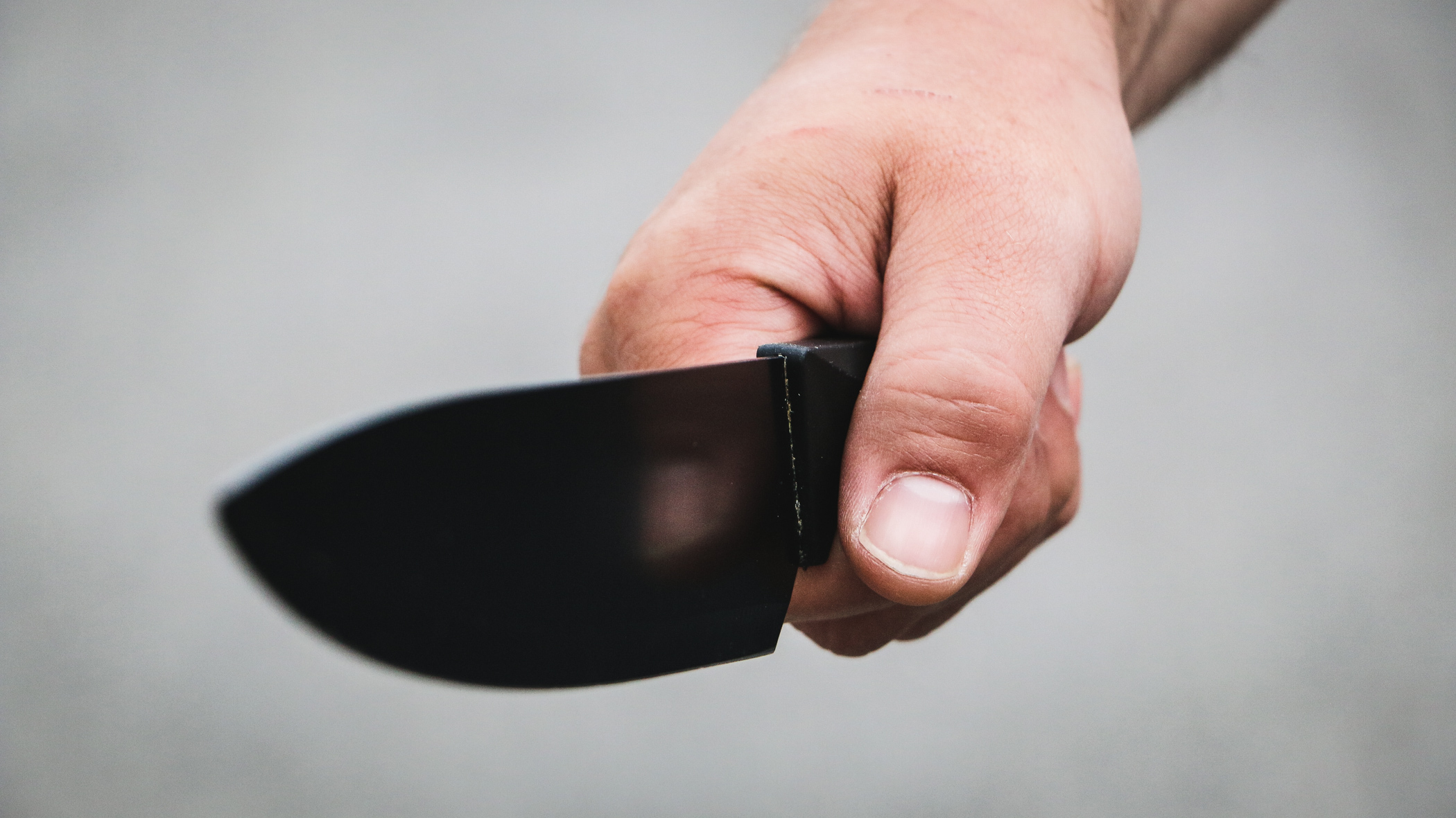Житель Ижевска из-за ссоры убил соседа несколькими ударами ножа в шею
