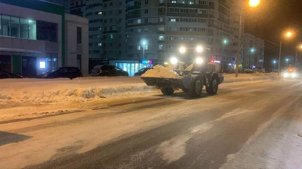 Минувшей ночью с улиц Ижевска вывезли 14 тысяч кубометров снега