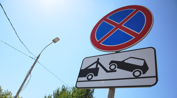 На улицах Ижевска установят дорожные знаки «Остановка запрещена»