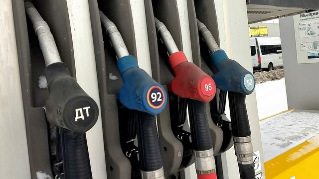 АЗС предлагают наказывать миллионными штрафами за недолив бензина