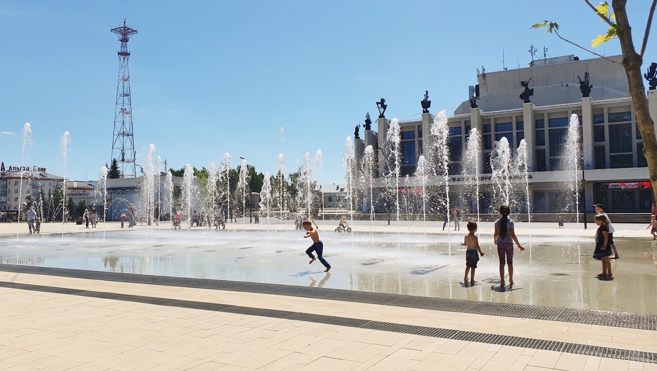 Музыкальный фонтан заработал на Центральной площади Ижевска