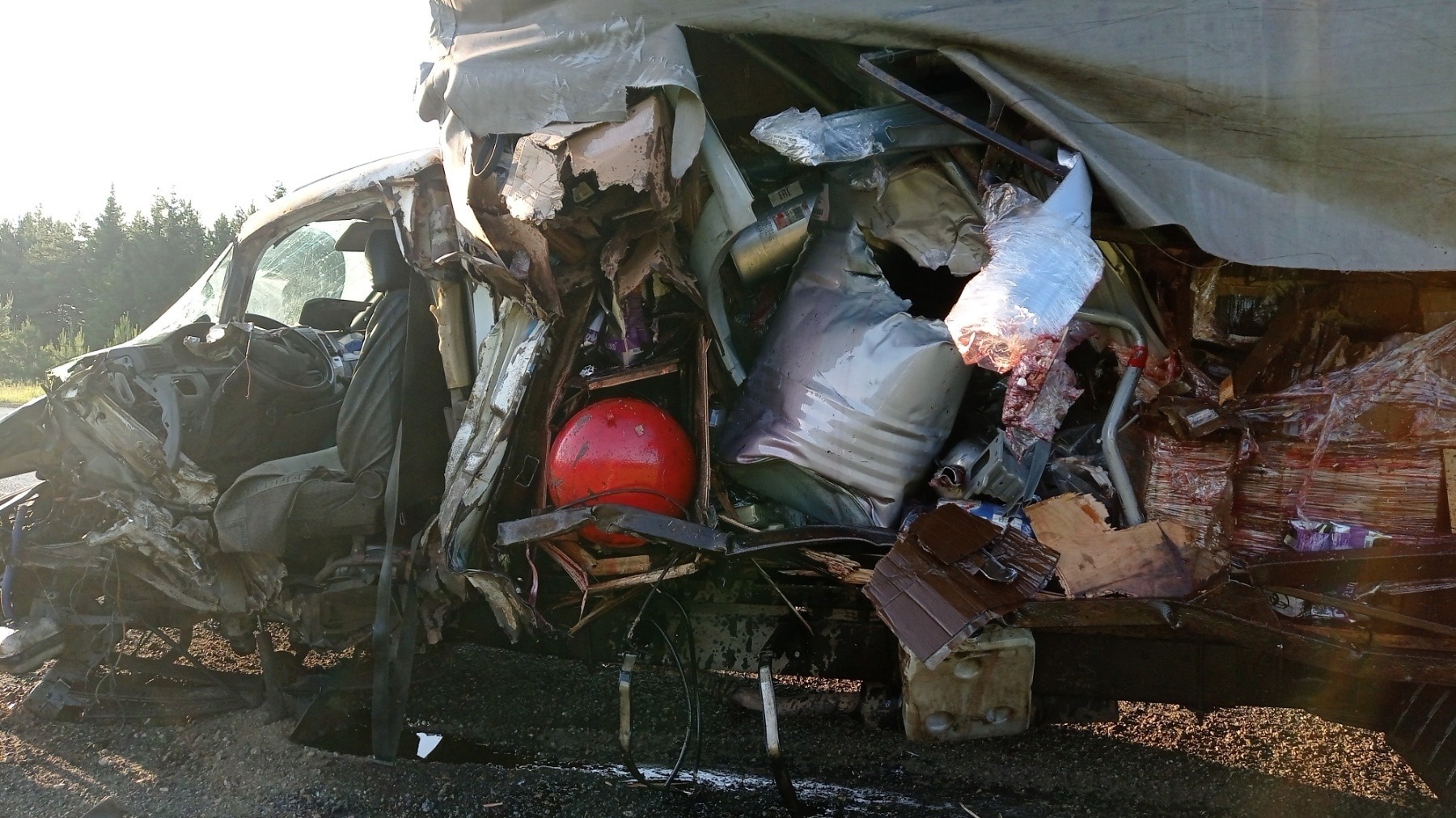 В столкновении грузовиков у деревни Баграш-Бигра пострадал один из водителей