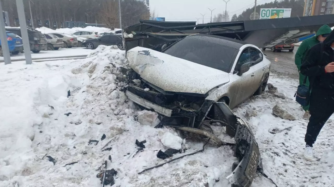 В шокирующем ДТП в Ижевске пострадали только автомобили