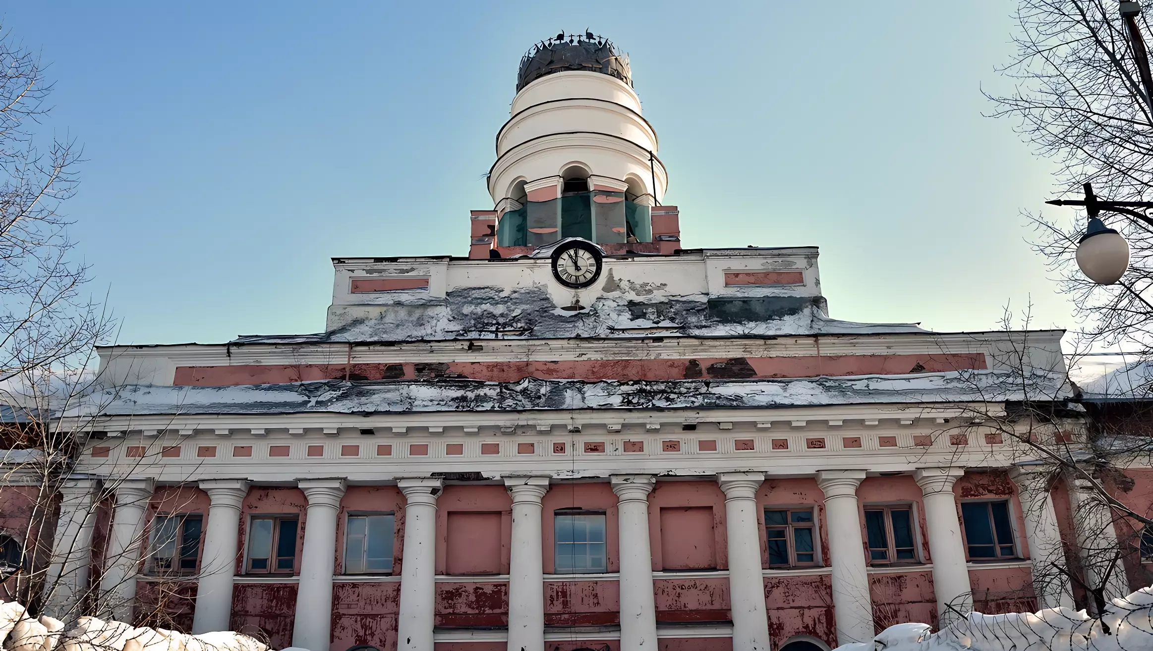 На «Дерябинской башне» в Ижевске начали восстанавливать старинные часы