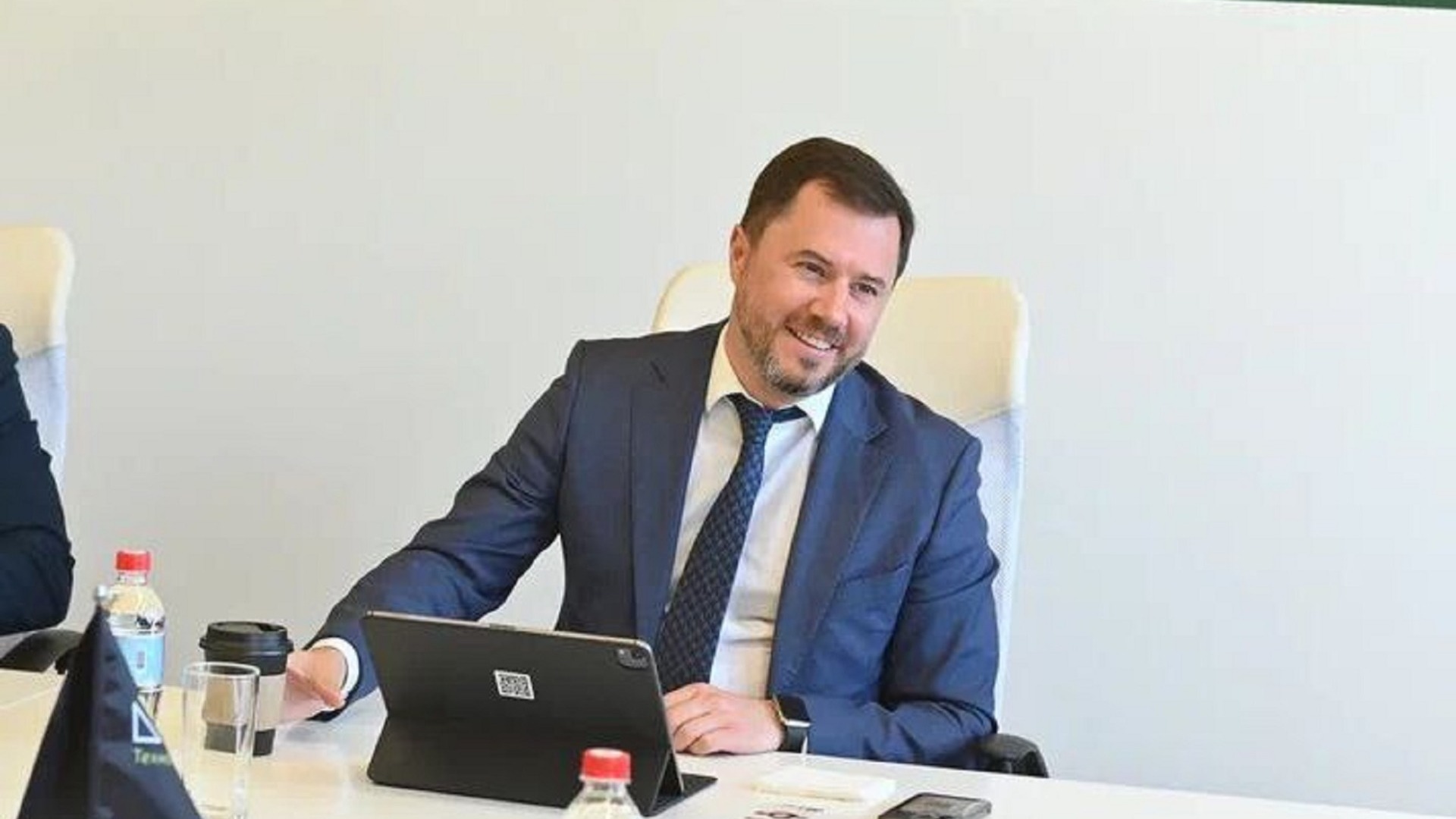 Константин Сунцов пригласил подписчиков телеграм-канала в свой новый московский офис