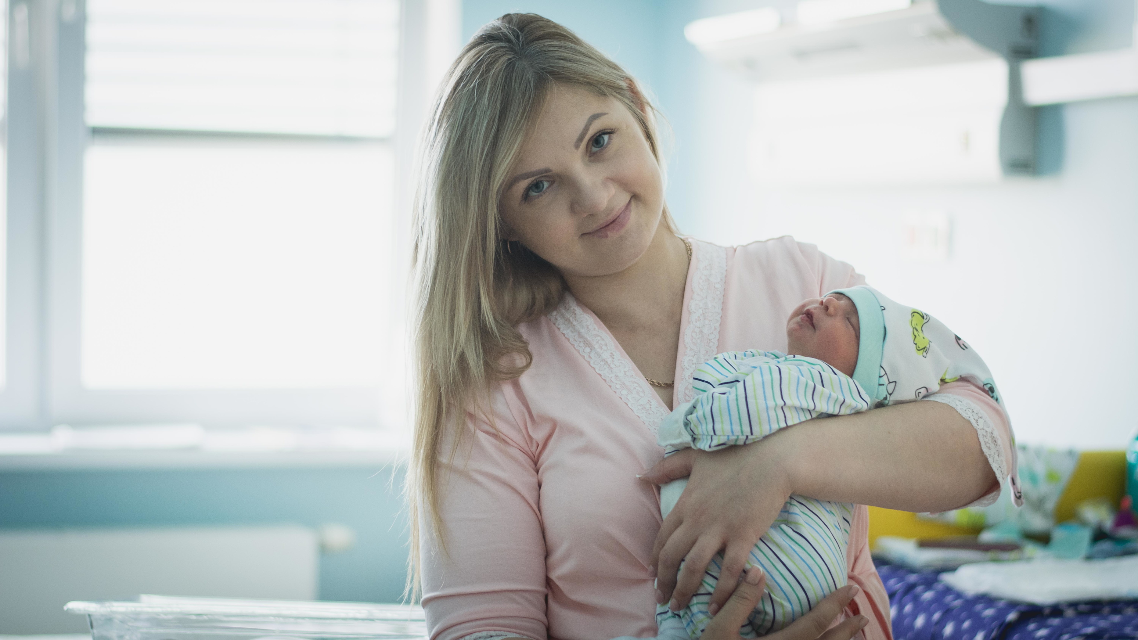 Пособие при рождении ребенка и «декретные» увеличились в Удмуртии с 1 февраля