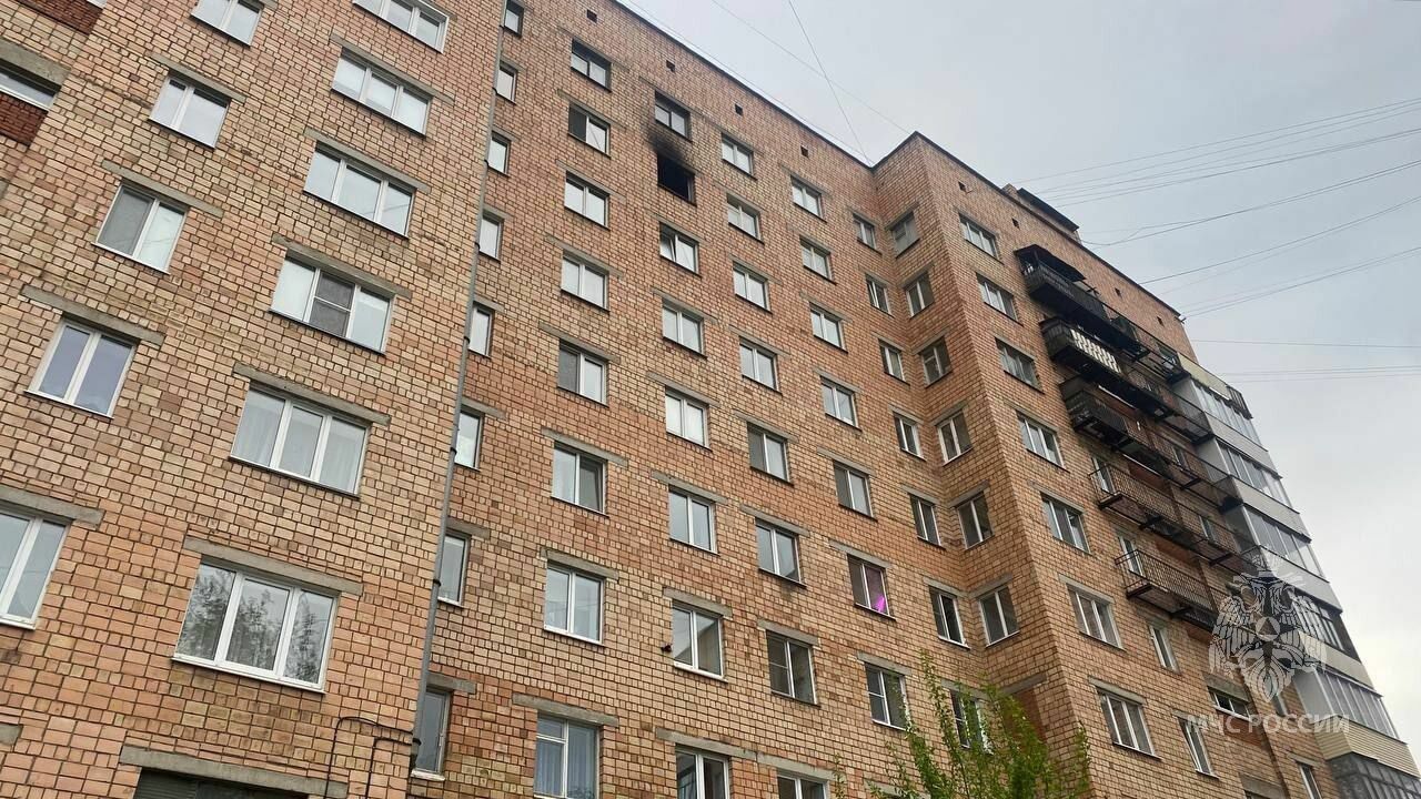 Женщина погибла при пожаре в многоквартирном доме в Ижевске утром 1 мая