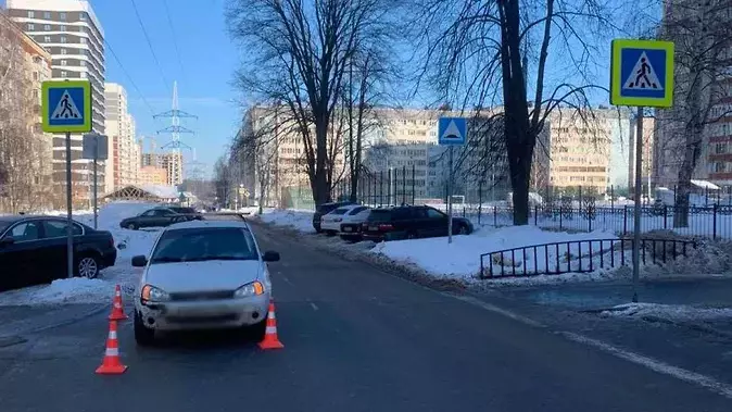 В Ижевске на пешеходном переходе молодой водитель сбил пенсионерку