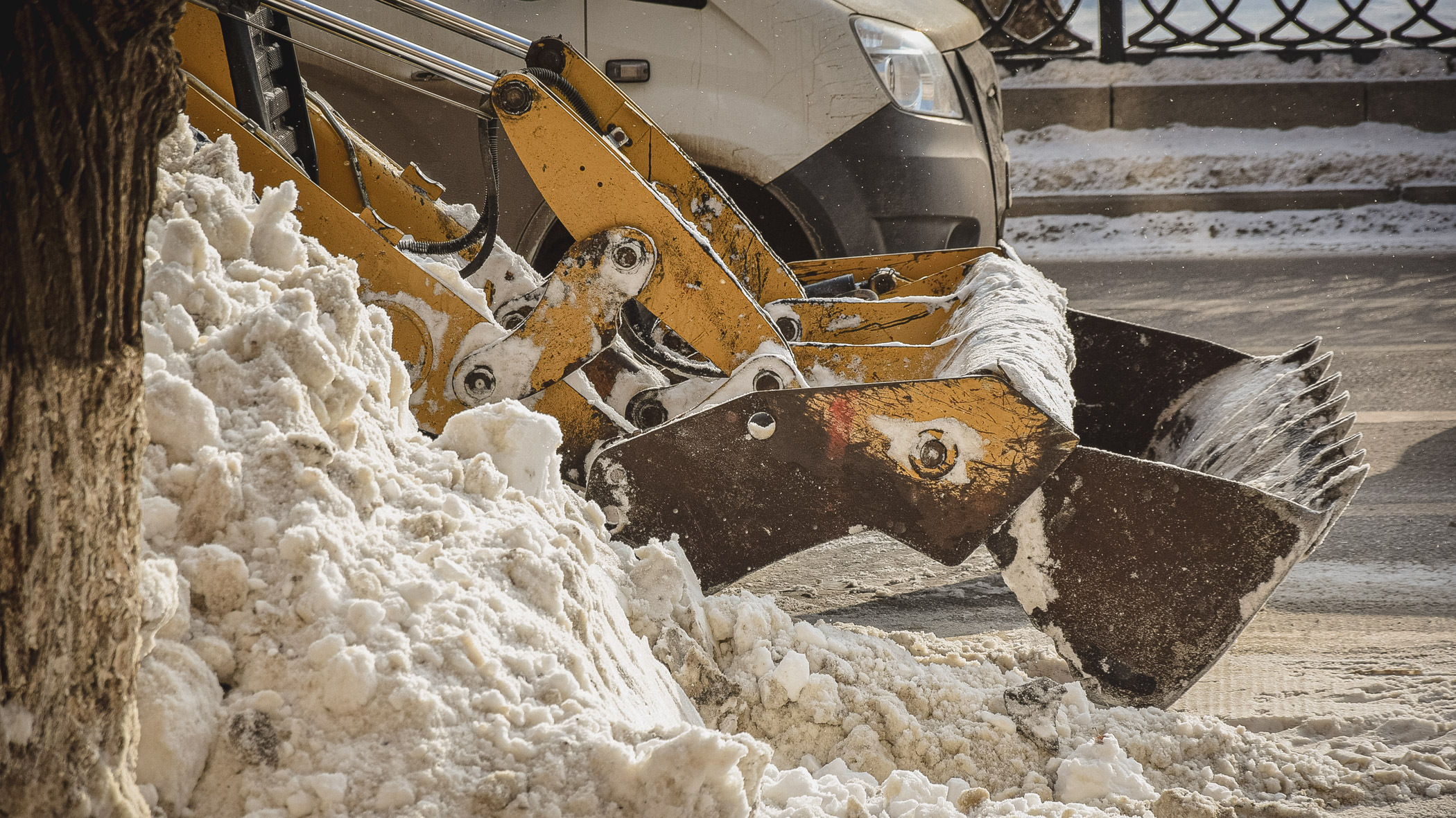 Жители Ижевска собираются жаловаться в прокуратуру на подрядчиков по уборке снега