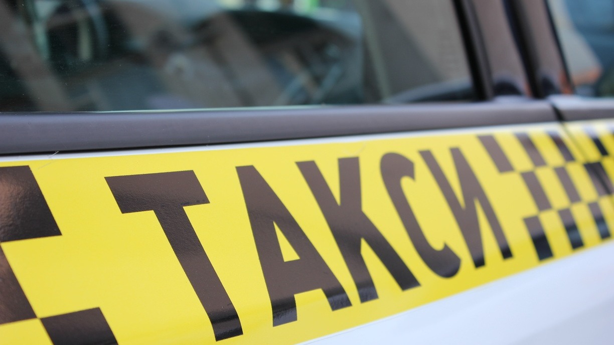 Женщина-таксист подозревается в кражах автомобилей с улиц Ижевска