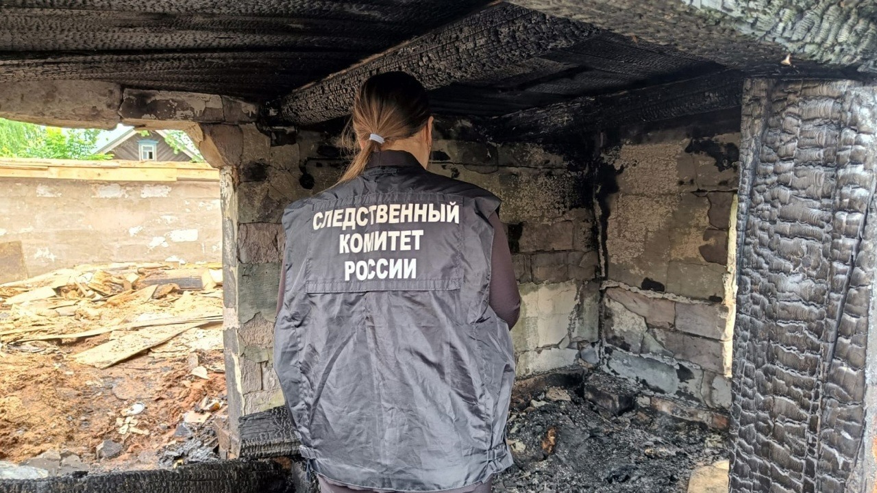 Неизвестный мужчина погиб во время ночного пожара в Ижевске