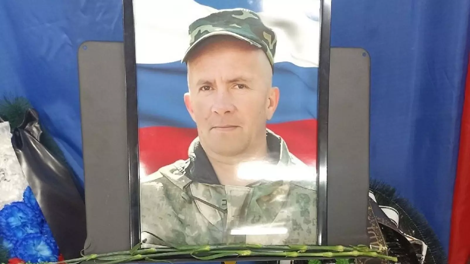 Жители Глазовского района простились с погибшим на СВО Александром Баженовым