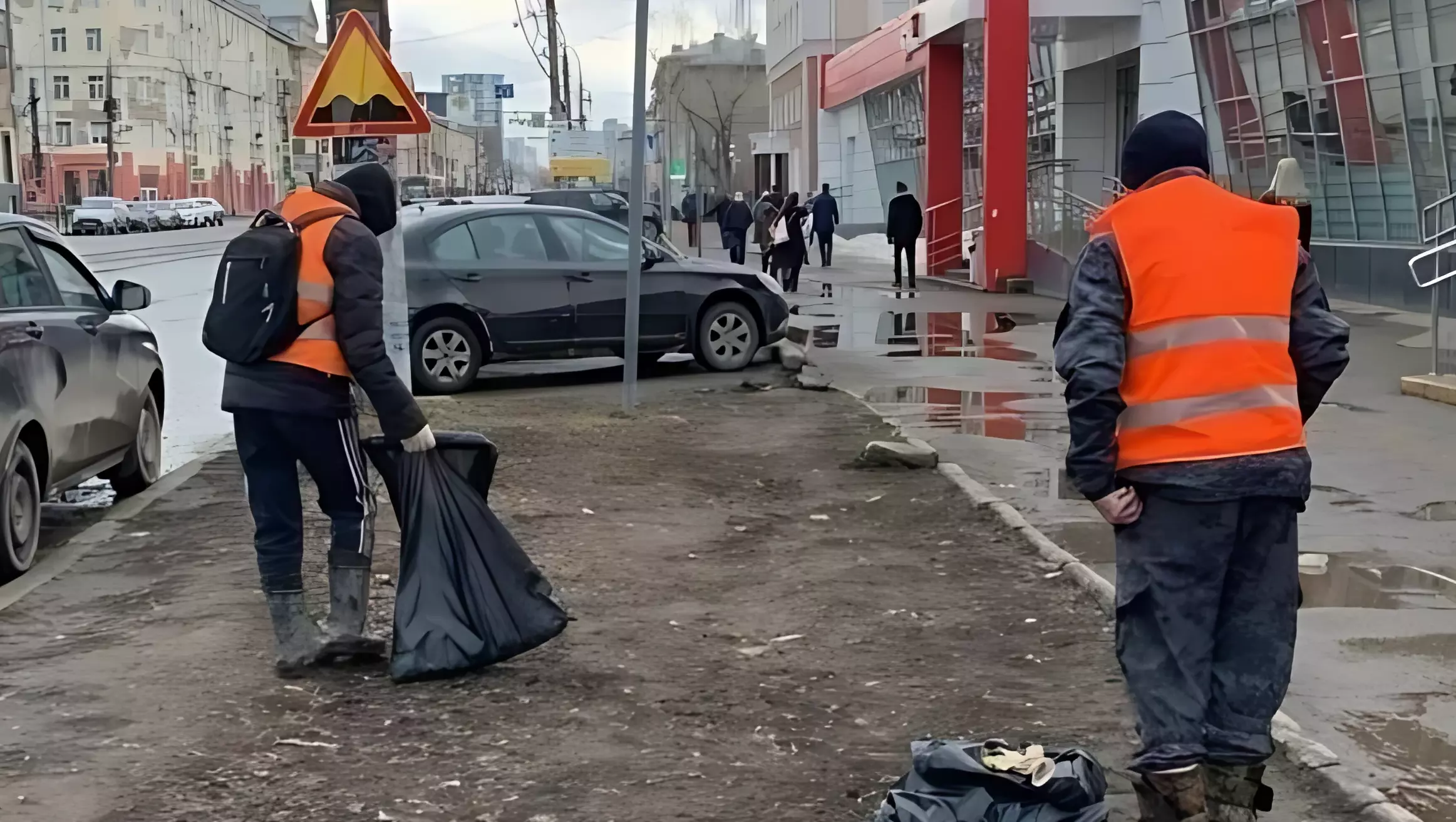 175 «кубов» мусора собрали с улиц Ижевска за четыре дня