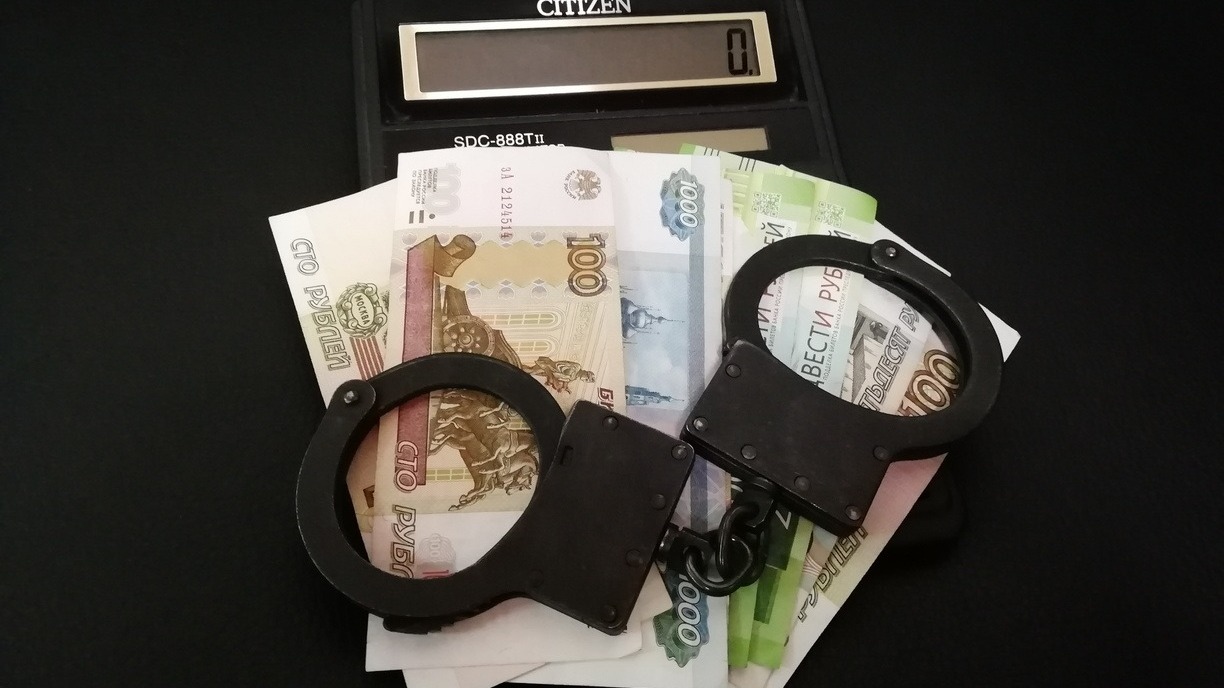 Почти два миллиона рублей украл у банка молодой житель Ижевска