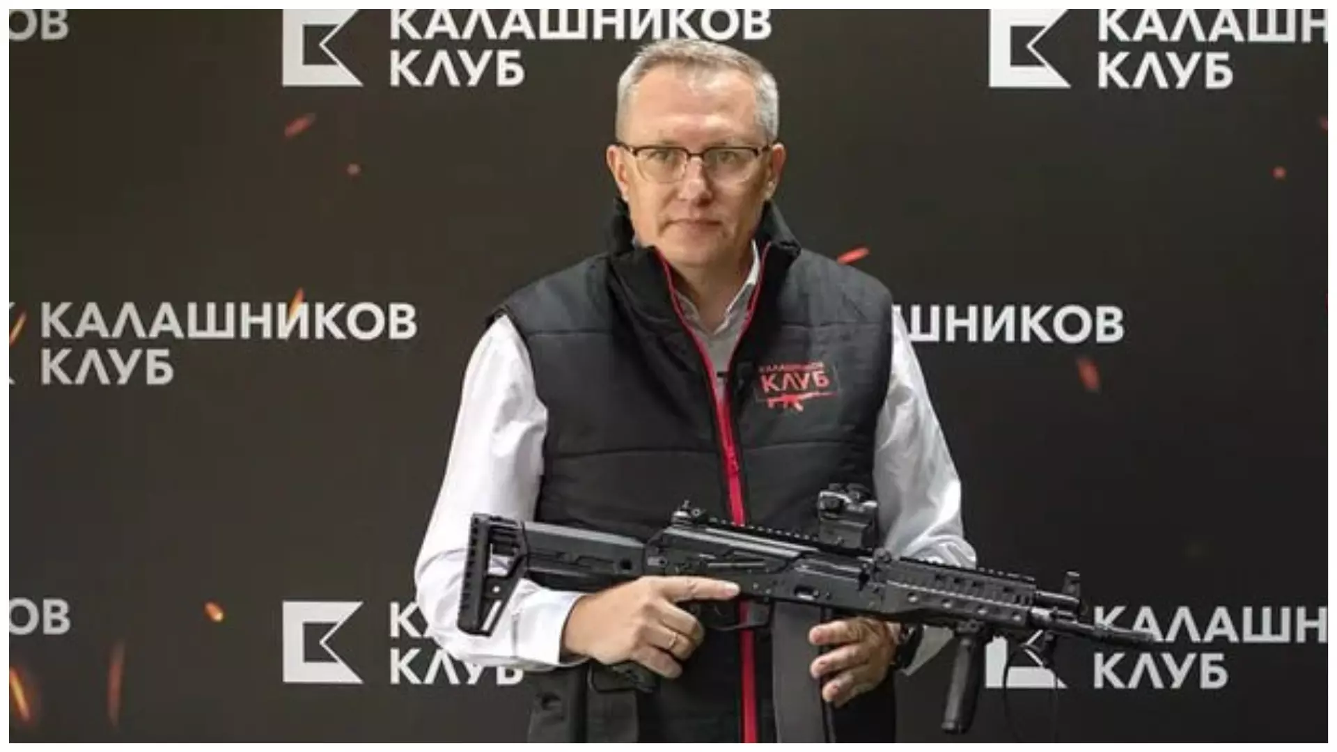 Пистолет Лебедева, АК-19 и СВЧ представил концерн «Калашников» на выставке в Дубае