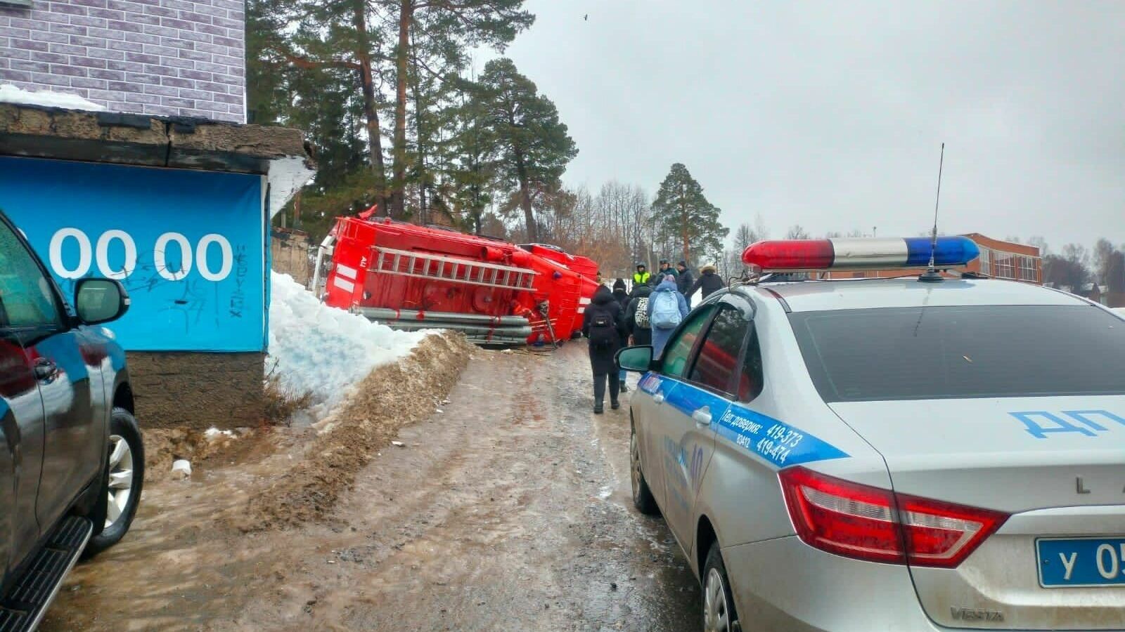 В Воткинске пожарная машина наехала на 18-летнюю девушку