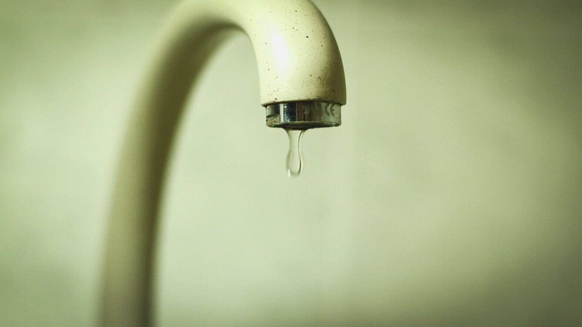 Более 300 жителей села Бураново остаются без холодной воды с 6 января из-за аварии