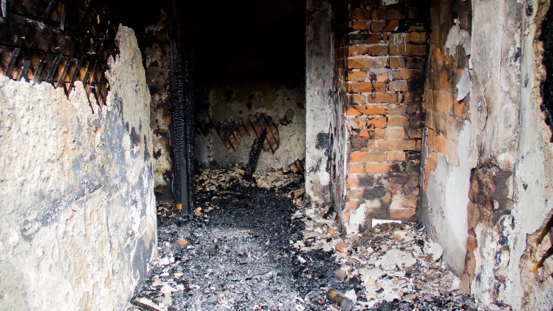 Мужчина погиб при пожаре барака в Ижевске
