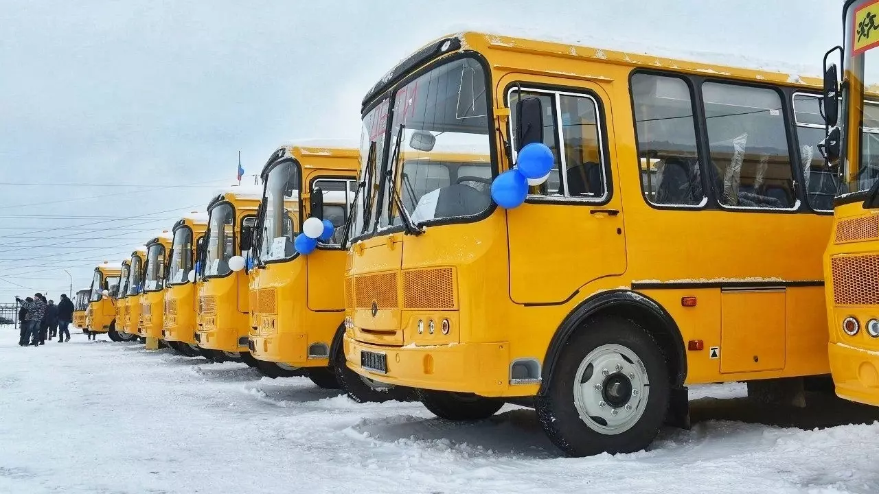 Районы Удмуртии получили 45 новых школьных автобусов
