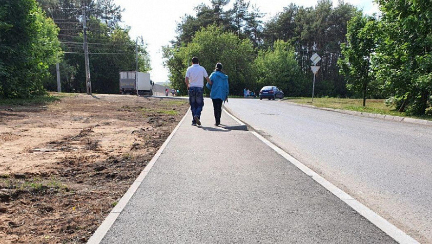 «Пешеходный Ижевск»: в столице Удмуртии отремонтировали первый в 2023 году тротуар