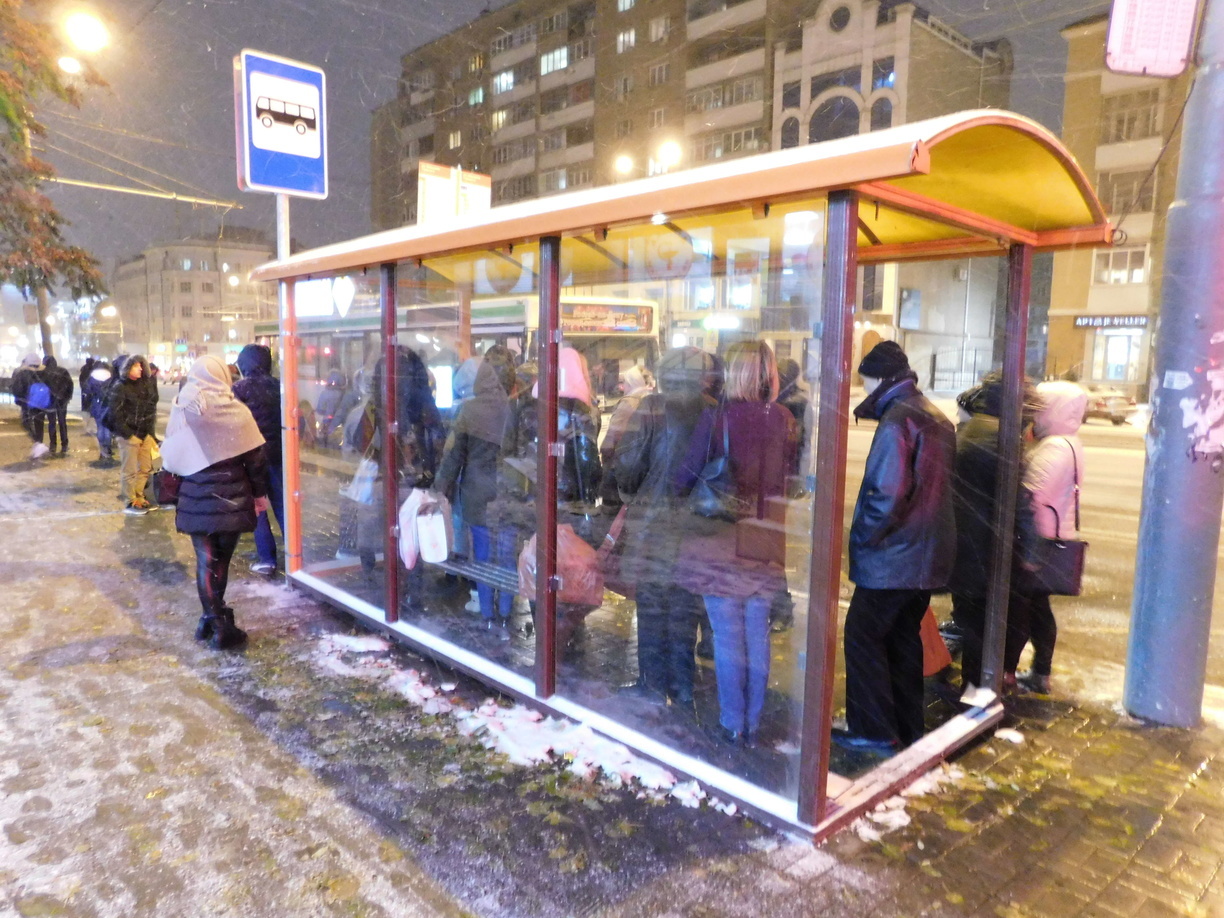Ижевчане жалуются на долгое ожидание общественного транспорта на остановках