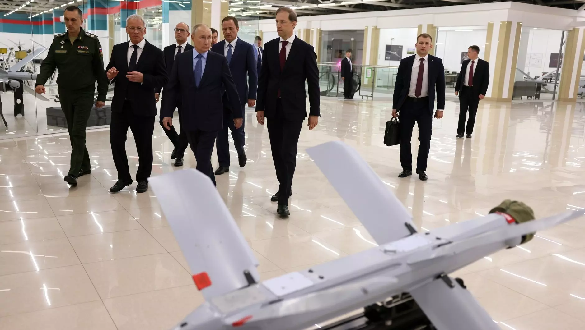 Владимир Путин посетил в Ижевске предприятие «Аэроскан»