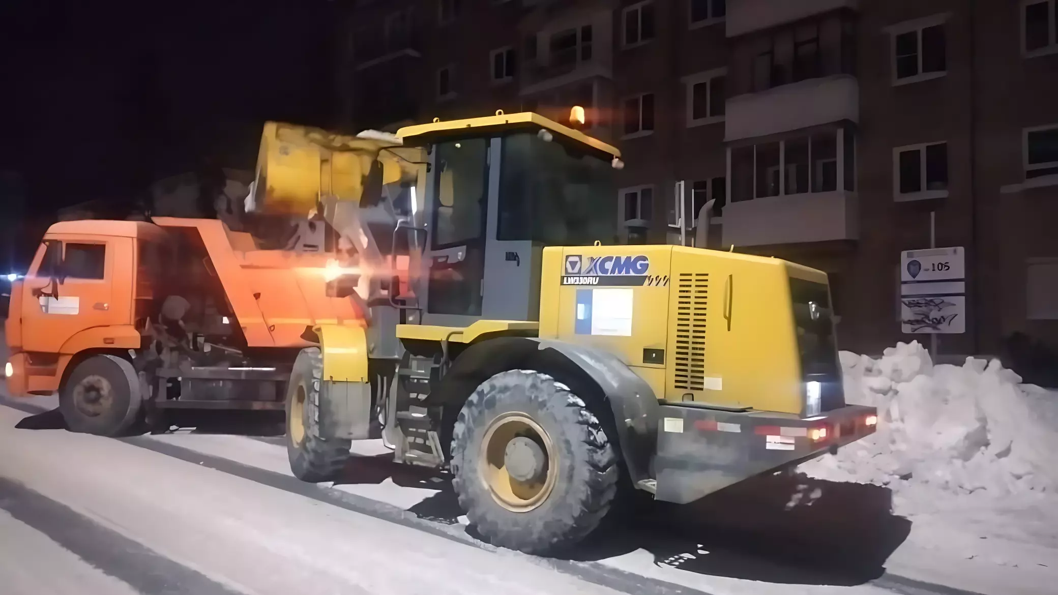 Мэр Ижевска Чистяков: убирать снег в городе мешают припаркованные автомобили