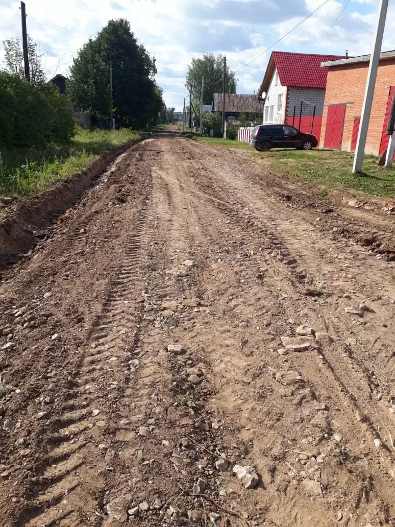 Дорога по ул. Юбилейной в д. Верхние Юри до ремонта