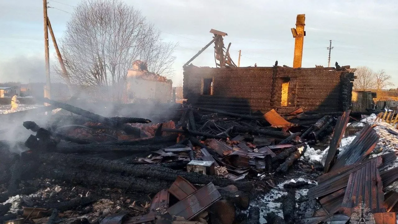 На двух пожарах в Удмуртии за сутки погибли четыре человека