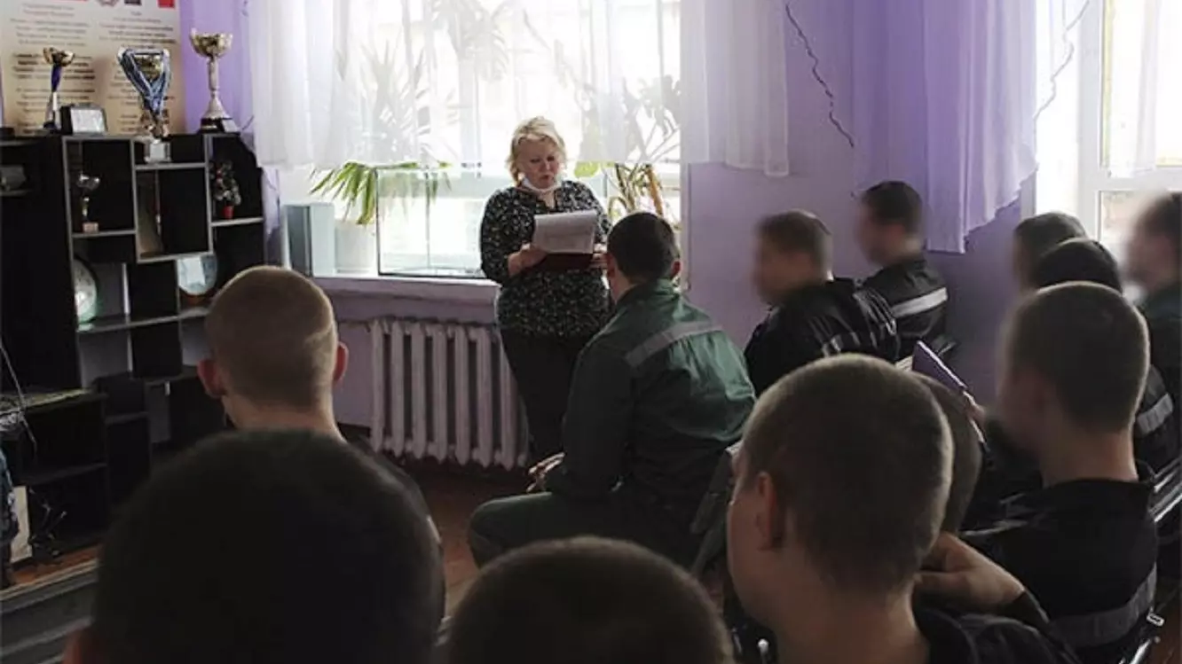 Несовершеннолетним заключенным в Ижевске рассказали о подвигах участников СВО