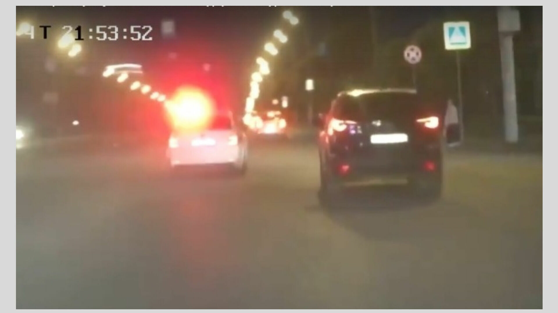 Пьяный водитель в Ижевске во время погони за ним полиции въехал в четыре автомобиля