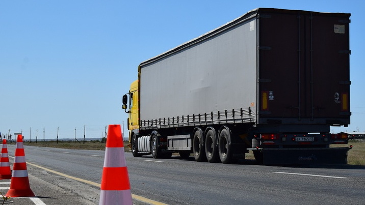 Движение грузового транспорта ограничат на дороге Воткинск - Чайковский